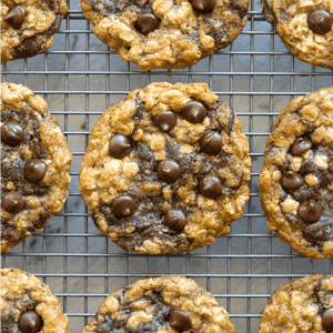 Soft and Chewy Oatmeal Chocolate Chip Cookies (Secretly healthy!)